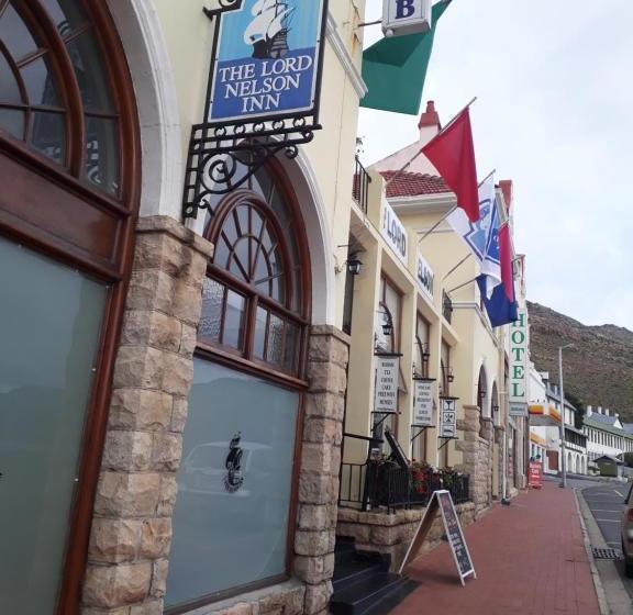 בית מלון כפרי The Lord Nelson