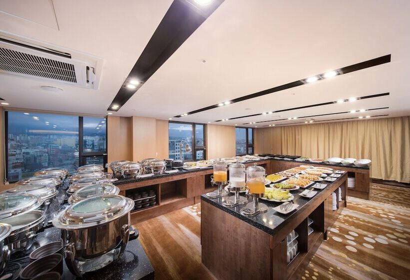 Отель Jeju Palace