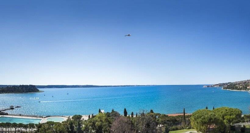 Remisens Casa Rosa Hotel Metropol Annexe