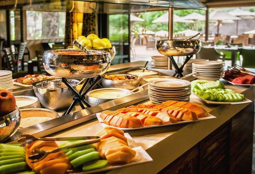 Отель Sabi River Sun Resort