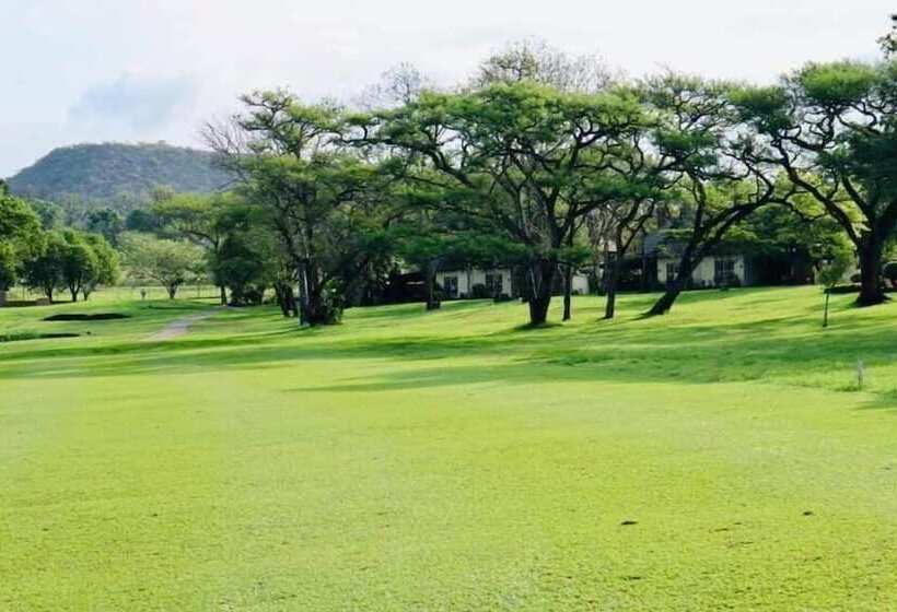 Отель Sabi River Sun Resort