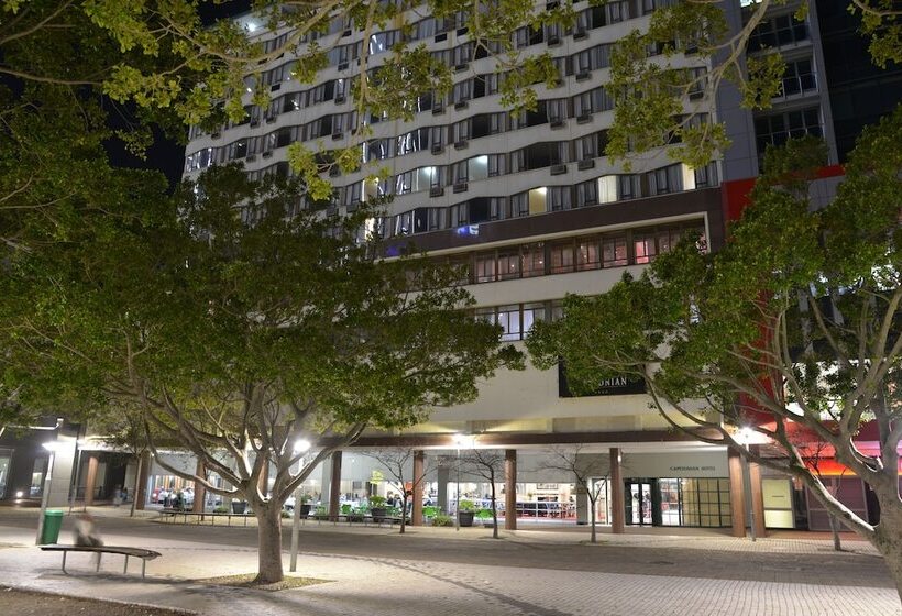 בית מלון כפרי The Capetonian   Halal