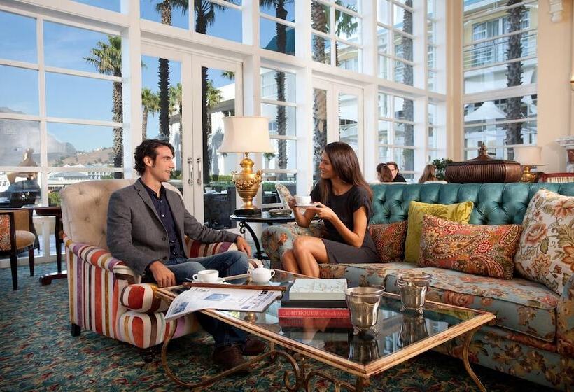 Отель The Table Bay