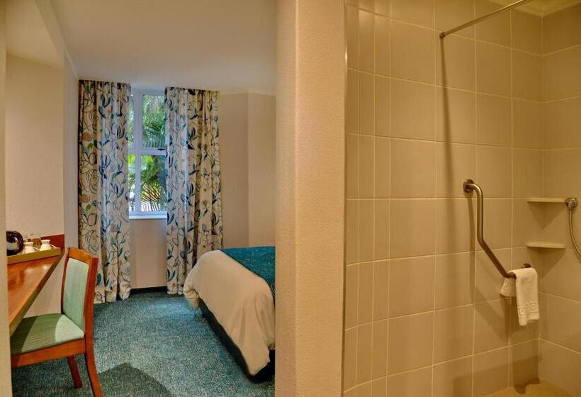 Отель Town Lodge Mbombela