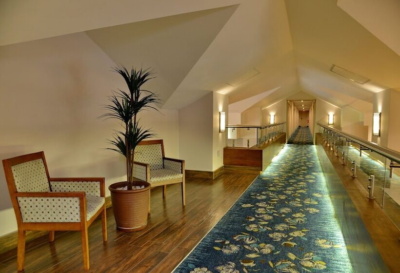 Отель Town Lodge Mbombela