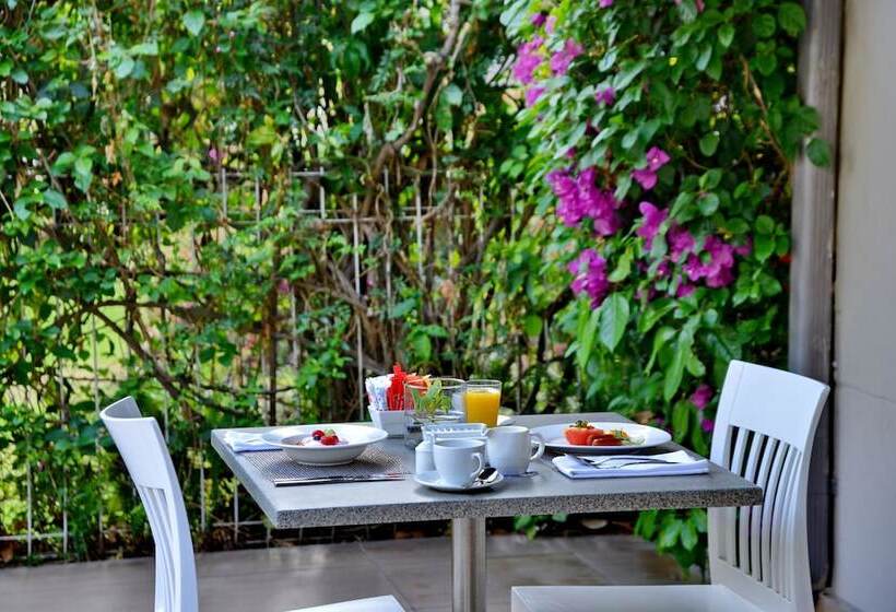 Отель Town Lodge Mbombela