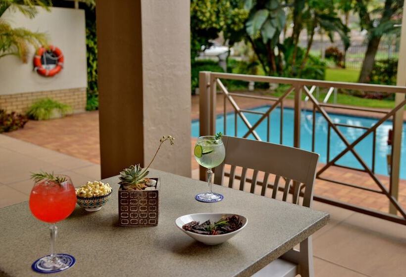 Отель Town Lodge Mbombela