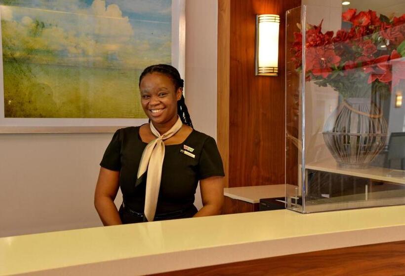 Отель Town Lodge Mbombela