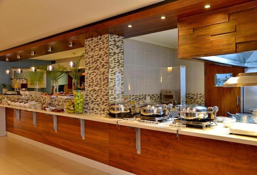 Отель Town Lodge Mbombela