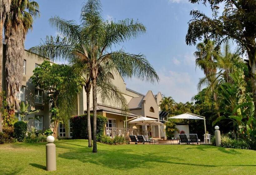 Отель Town Lodge Mbombela