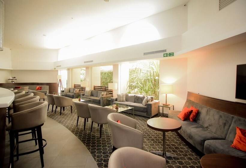 בית מלון כפרי Vivanta Colombo Airport Garden