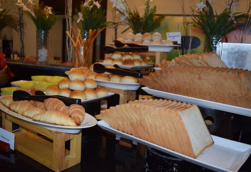 בית מלון כפרי Vivanta Colombo Airport Garden