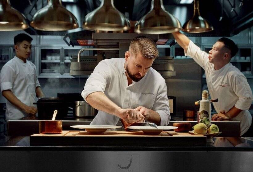 Swissotel The Stamford Singapore