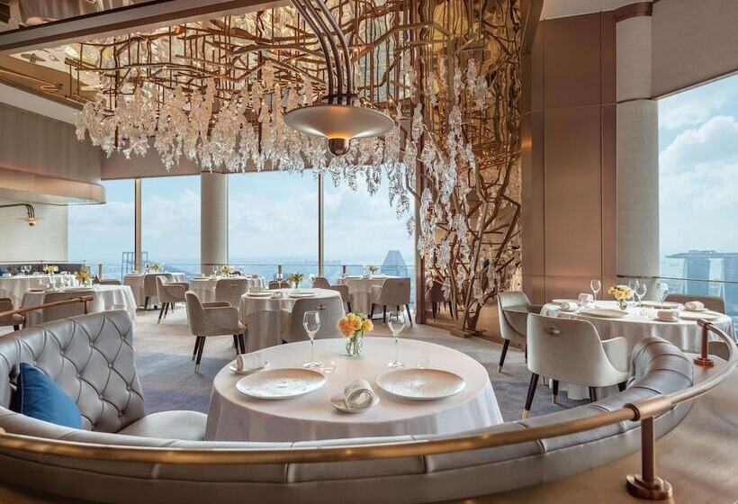 Swissotel The Stamford Singapore