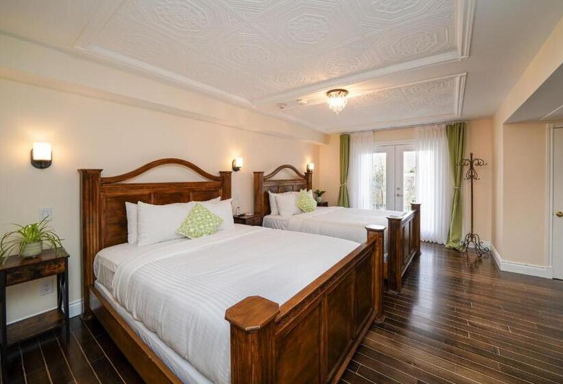 Bed and Breakfast Niagara Grandview Boutique