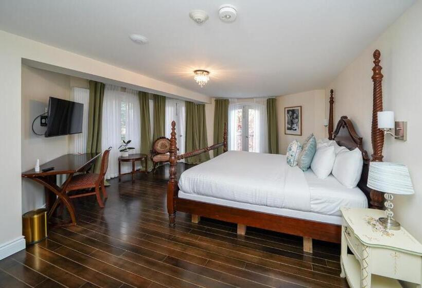 Bed and Breakfast Niagara Grandview Boutique