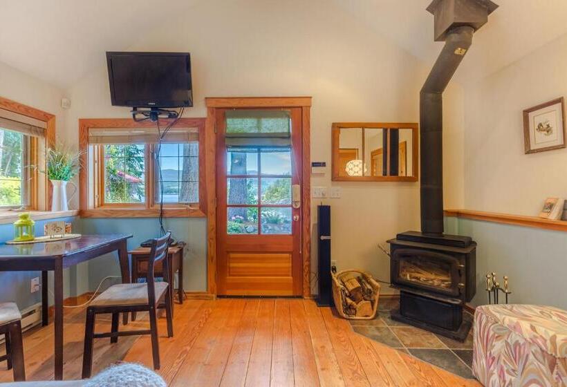 צימר Tranquility Bay Waterfront Inn