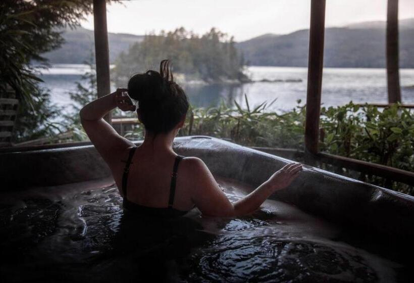 צימר Tranquility Bay Waterfront Inn