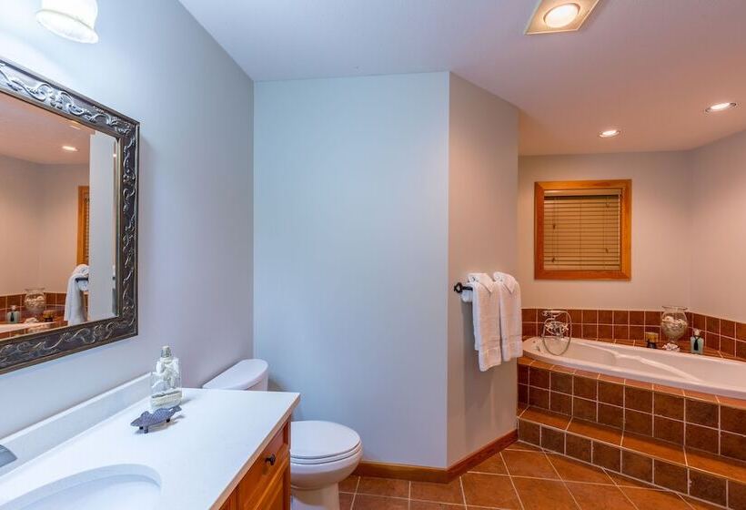 צימר Tranquility Bay Waterfront Inn