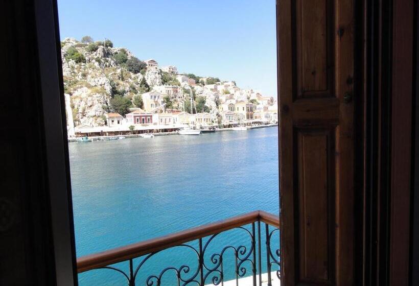 Captain's Suites