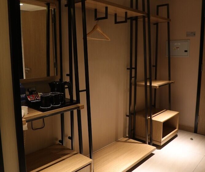 هتل Abu Dhabi Airport  Terminal 1