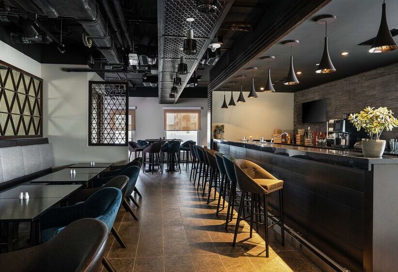 هتل Hampton By Hilton Dubai Al Barsha