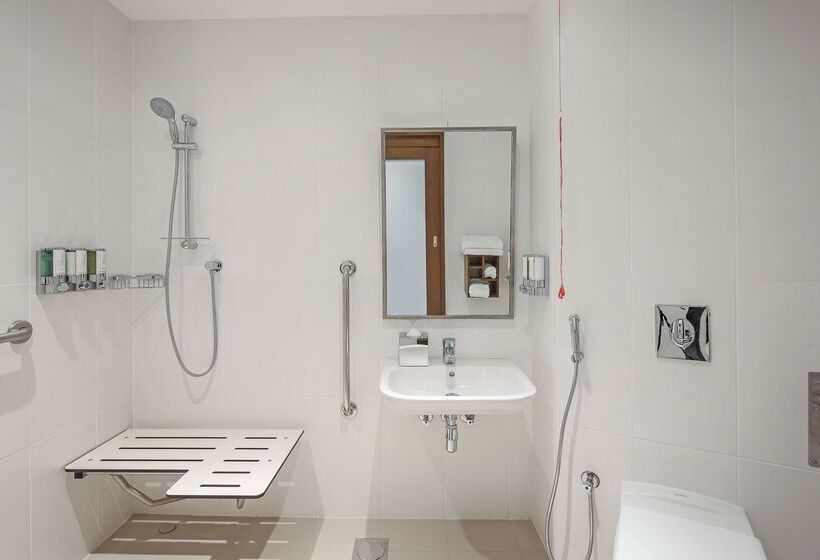 هتل Hampton By Hilton Dubai Al Barsha