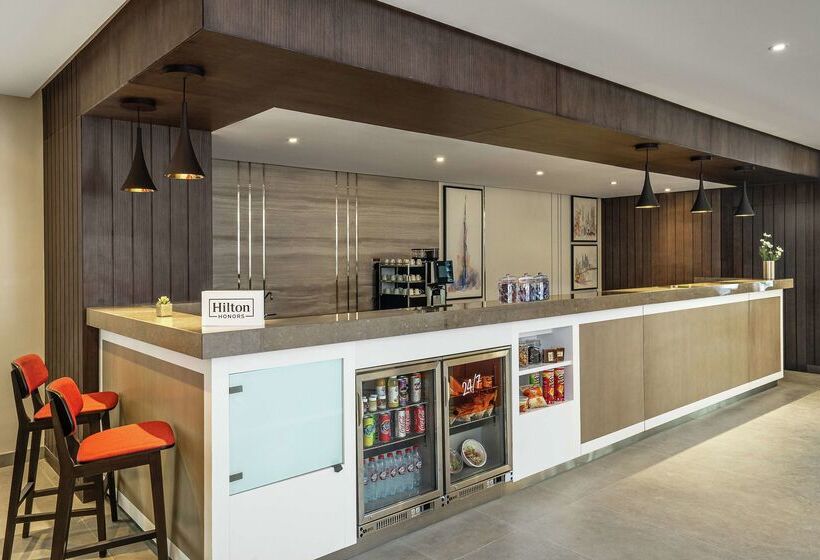 هتل Hampton By Hilton Dubai Al Barsha