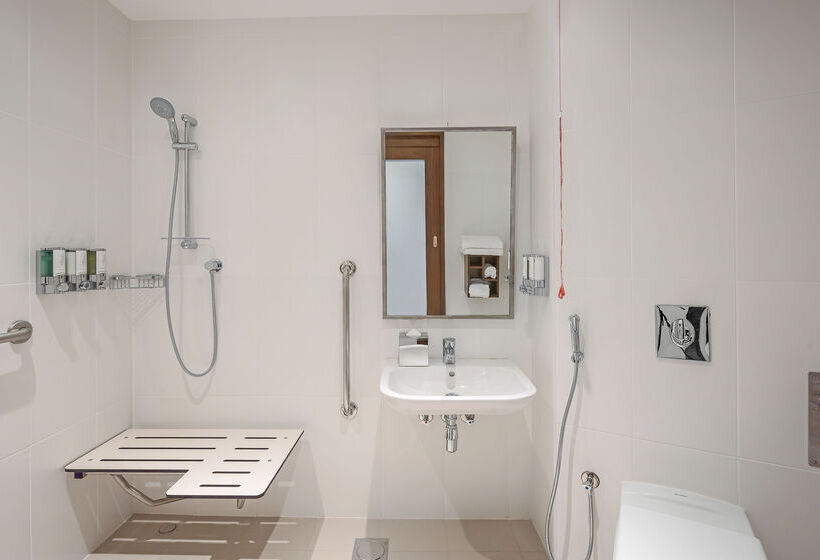 هتل Hampton By Hilton Dubai Al Barsha