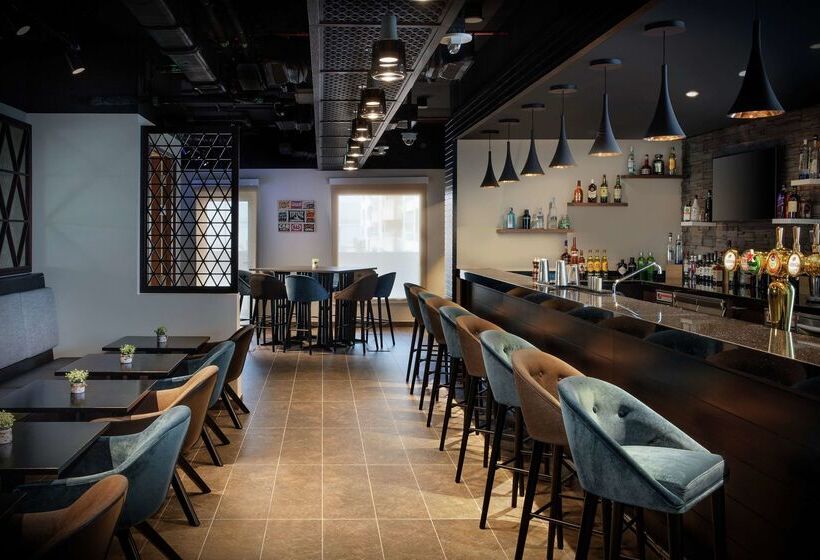 هتل Hampton By Hilton Dubai Al Barsha