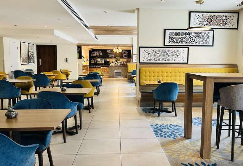 هتل Hampton By Hilton Dubai Al Barsha