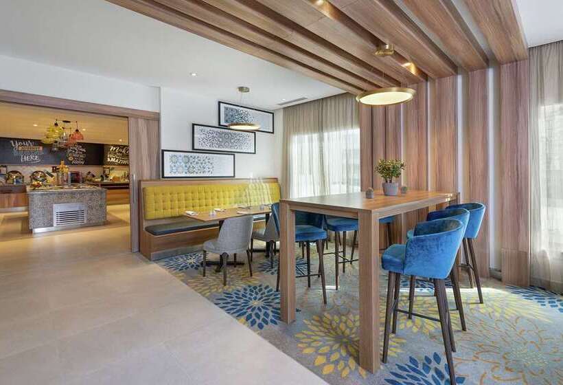 هتل Hampton By Hilton Dubai Al Barsha