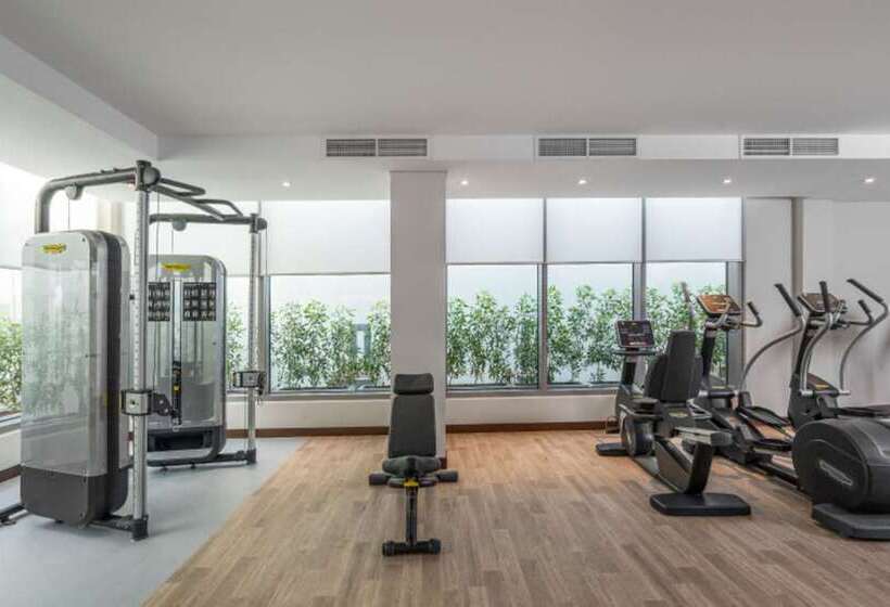 هتل Hampton By Hilton Dubai Al Barsha