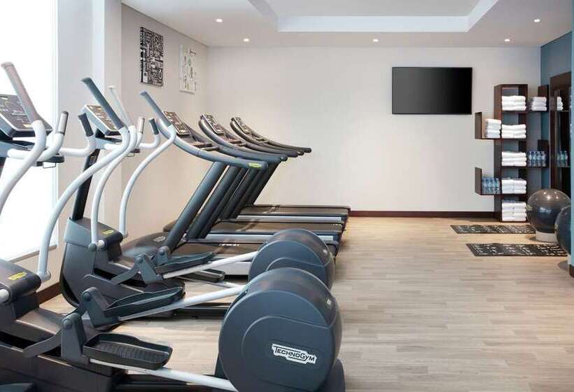 هتل Hampton By Hilton Dubai Al Barsha