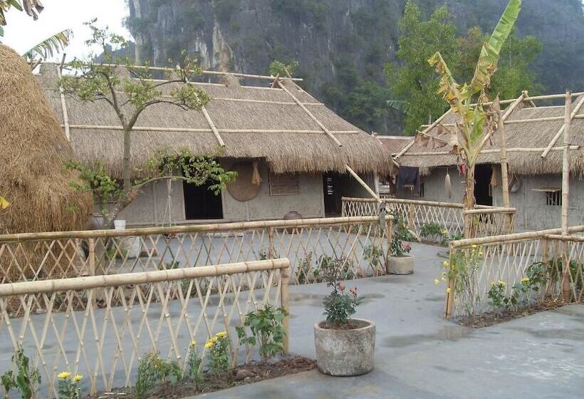 هتل Vietnamese Ancient Village