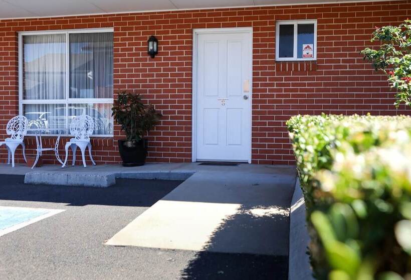 مُتل Akuna Motor Inn And Apartments