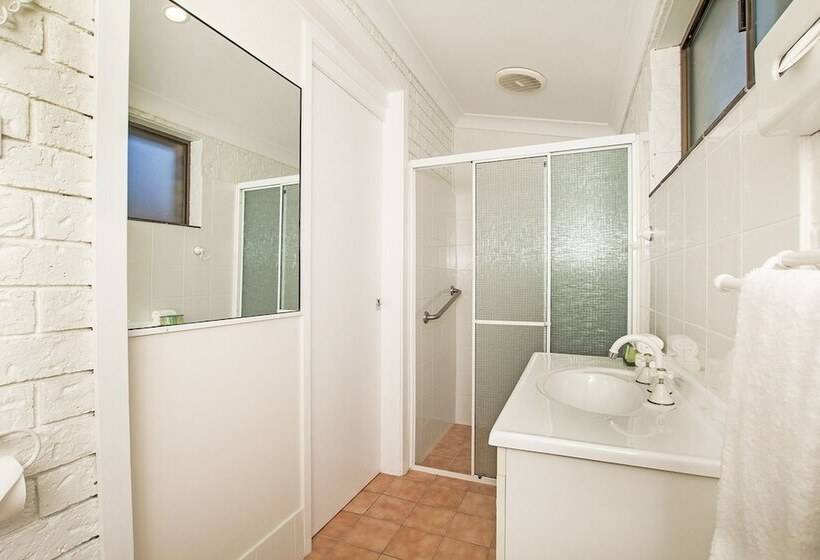 مُتل Ballina Travellers Lodge