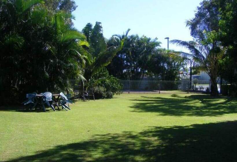 فندق على الطريق Bargara Beach Motor Inn