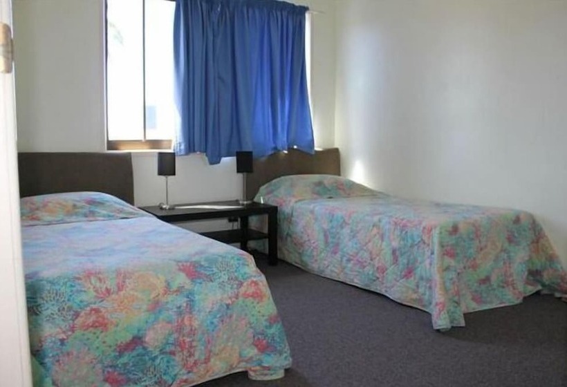 מוטל Bargara Beach Motor Inn