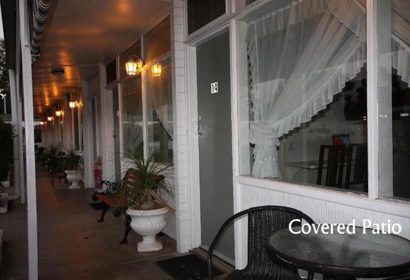 מוטל Hi Way Motor Inn