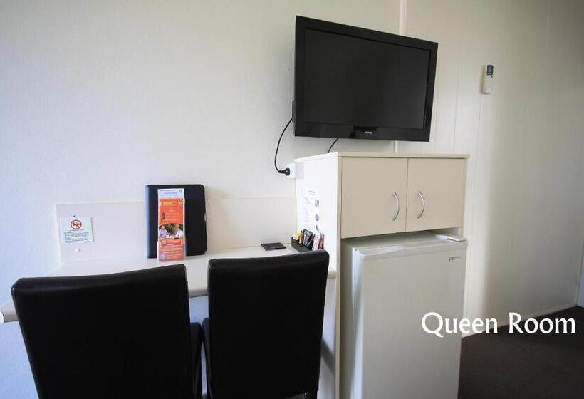 מוטל Hi Way Motor Inn