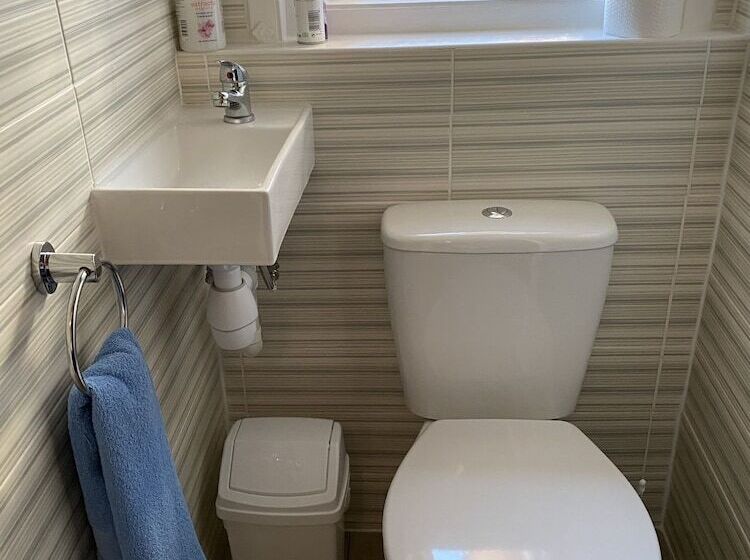 膳宿费 Inglewood Guest House