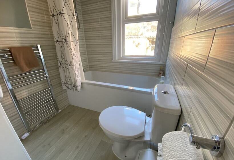 膳宿费 Inglewood Guest House