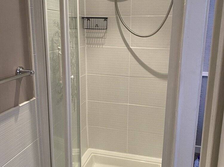 膳宿费 Inglewood Guest House