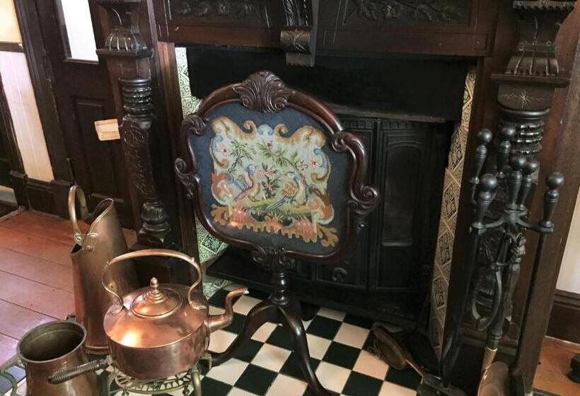 بنسيون Kurrara Historic Guest House