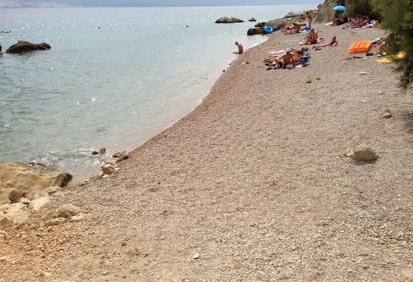 بنسيون Villa Sanja