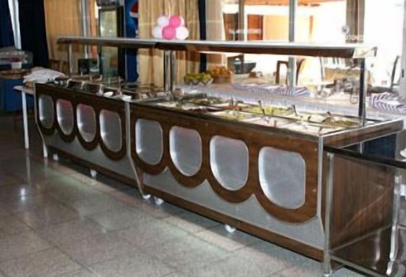 Petsas Apartments & Tavern