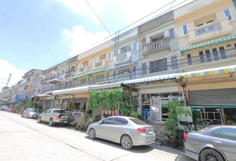 Saen Sabai Hostel