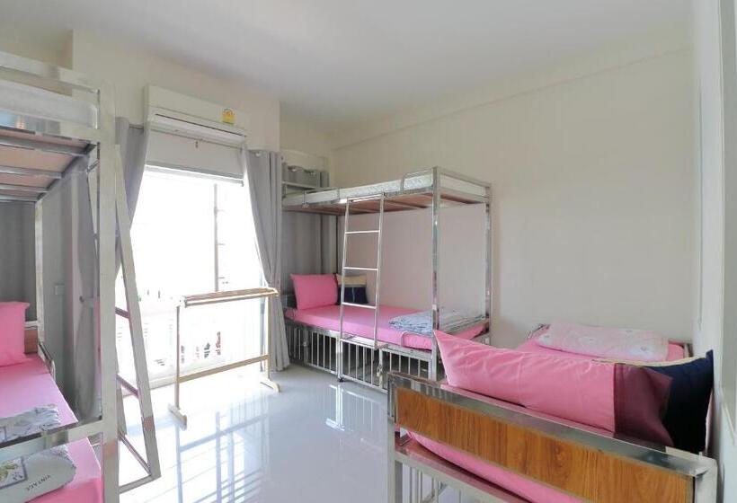 Saen Sabai Hostel