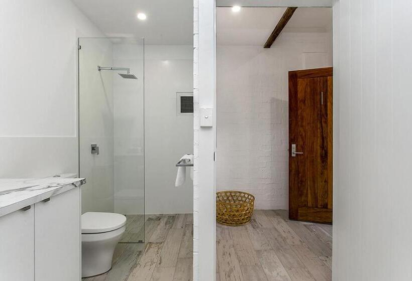 The Terraces Main Beach